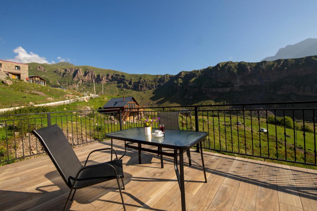 Hotel Geni Kazbegi Extérieur photo