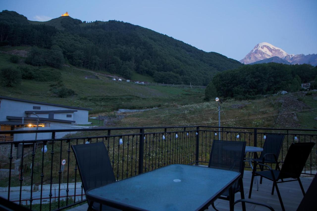 Hotel Geni Kazbegi Extérieur photo