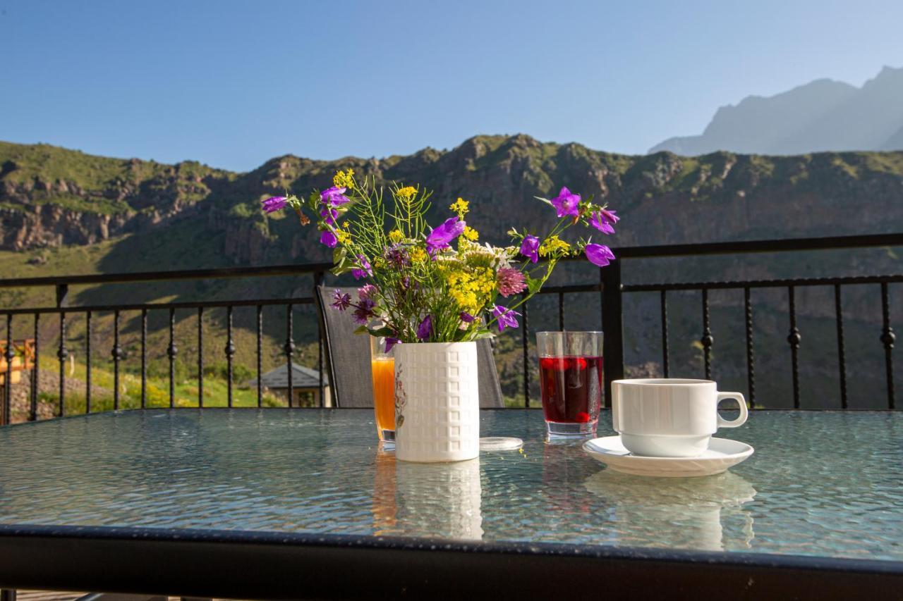 Hotel Geni Kazbegi Extérieur photo